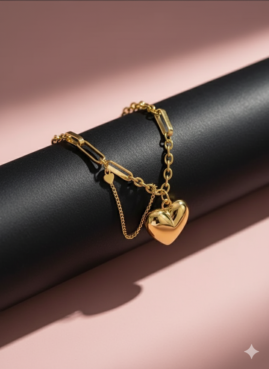 Aurora Gold Heart Link Bracelet – Minimalist Luxury Chain Bracelet | Anti - Tarnish | Xayah